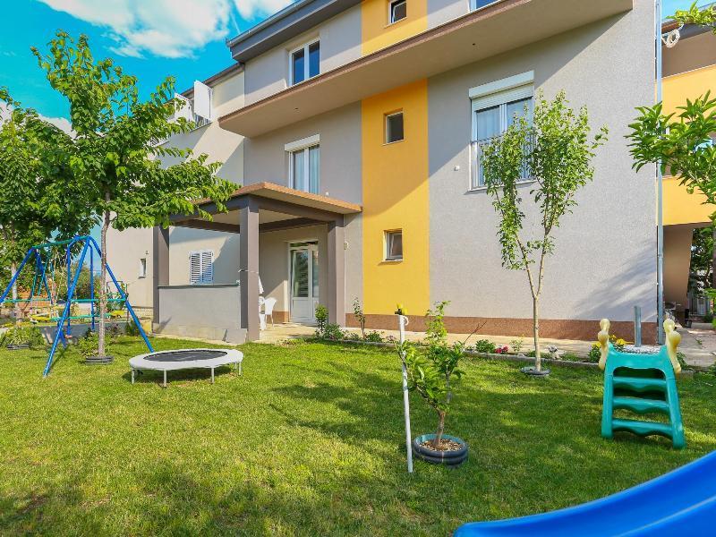 Apartments Damir Kaštel Štafilić Eksteriør bilde