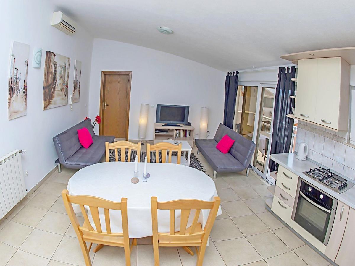 Apartments Damir Kaštel Štafilić Eksteriør bilde