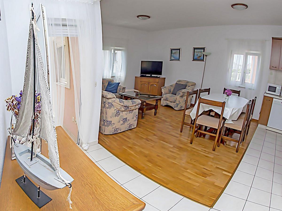 Apartments Damir Kaštel Štafilić Eksteriør bilde